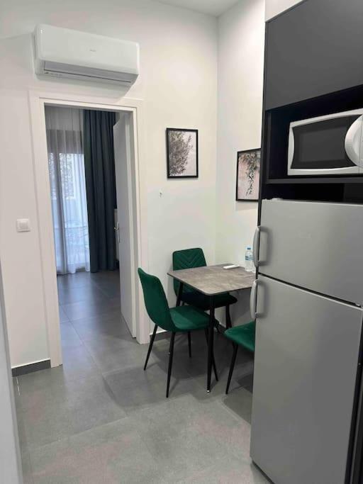 Cozy In A New Building 5 Apartment Piraeus